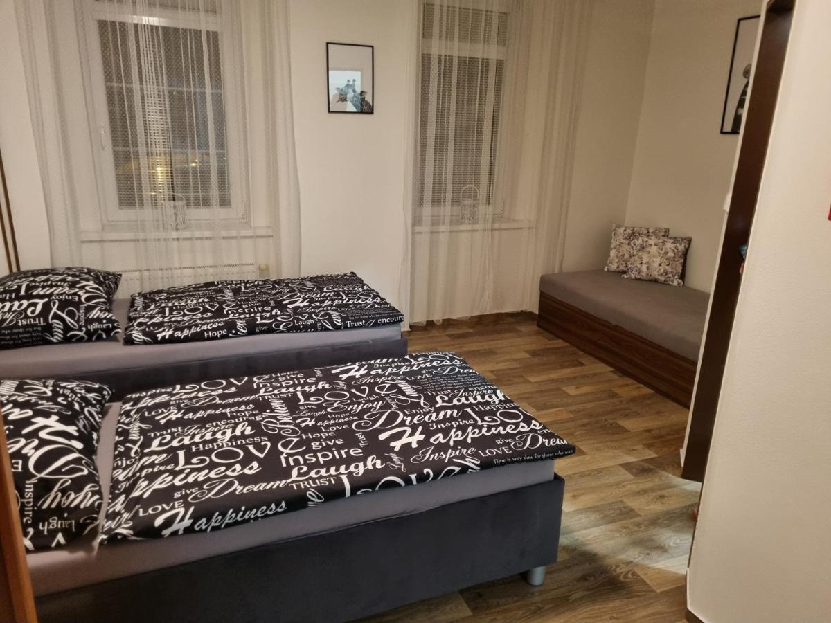 Apartment Cerny Tulipan - 2 Plzen